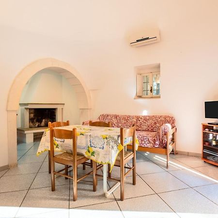 Trullo Nova - Ostuni Villa Bagian luar foto
