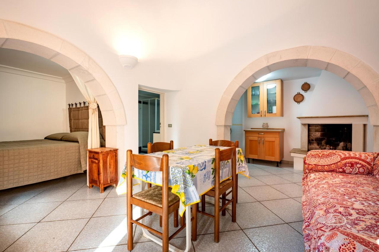 Trullo Nova - Ostuni Villa Bagian luar foto